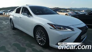 Lexus ES, 2021 — миниатюра 19