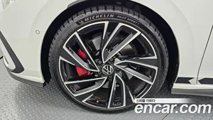 Volkswagen Golf, 2023 — миниатюра 5