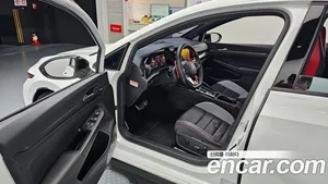 Volkswagen Golf, 2023 — миниатюра 10