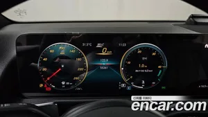 Mercedes-Benz GLB-Class, 2021 — миниатюра 10
