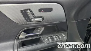 Mercedes-Benz GLB-Class, 2021 — миниатюра 27