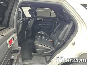 Ford Explorer, 2020 — миниатюра 11