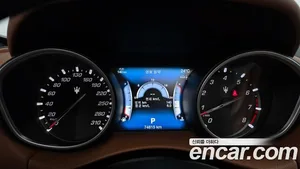 Maserati Levante, 2017 — миниатюра 8