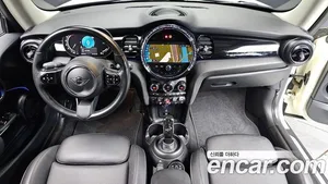 Mini Cooper, 2021 — миниатюра 10