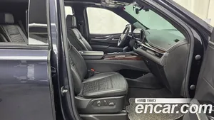 Cadillac Escalade, 2022 — миниатюра 17