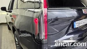 Cadillac Escalade, 2022 — миниатюра 9