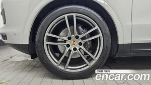 Porsche Cayenne, 2023 — миниатюра 5