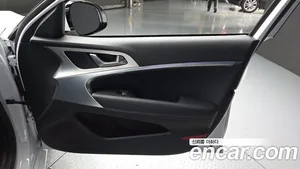 Genesis G70, 2023 — миниатюра 14