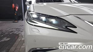 Lexus ES, 2025 — миниатюра 8