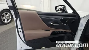 Lexus ES, 2025 — миниатюра 14