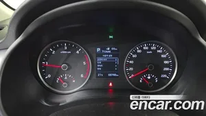 Kia Stonic, 2017 — миниатюра 8