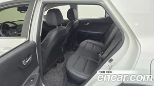 Kia Stonic, 2017 — миниатюра 11
