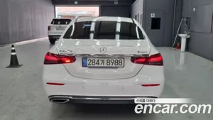 Mercedes-Benz E-Class, 2022 — миниатюра 3