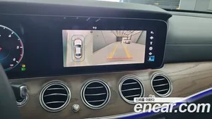Mercedes-Benz E-Class, 2022 — миниатюра 9
