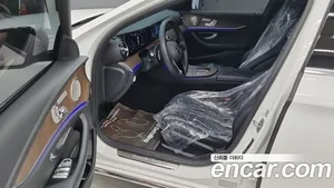 Mercedes-Benz E-Class, 2022 — миниатюра 15