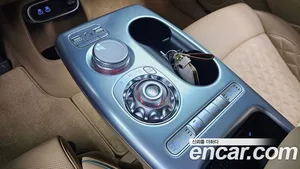 Genesis GV60, 2022 — миниатюра 12