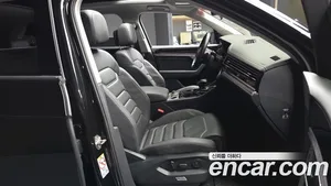 Volkswagen Touareg, 2023 — миниатюра 17
