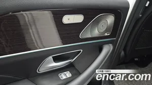 Mercedes-Benz GLE-Class, 2022 — миниатюра 26