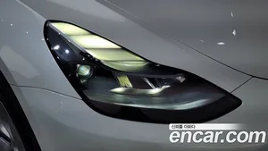 Tesla Model Y, 2023 — миниатюра 8
