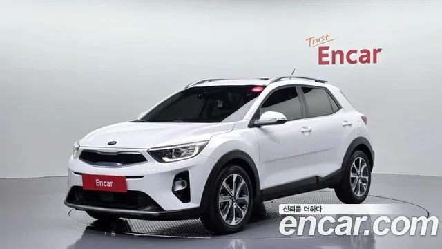 Kia Stonic, 2018 — фото автомобиля из Кореи