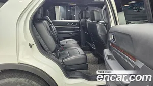 Ford Explorer, 2017 — миниатюра 12