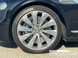 Bentley Flying Spur, 2021 — миниатюра 5