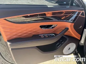 Bentley Flying Spur, 2021 — миниатюра 11