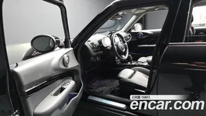 Mini Clubman, 2023 — миниатюра 10