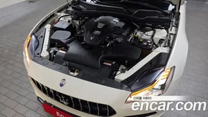 Maserati Quattroporte, 2019 — миниатюра 6