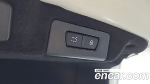 Maserati Quattroporte, 2019 — миниатюра 24