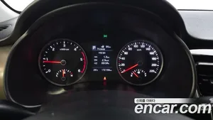 Kia Stonic, 2017 — миниатюра 8