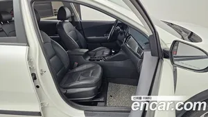 Kia Niro, 2018 — миниатюра 10