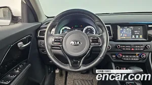 Kia Niro, 2018 — миниатюра 12