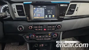 Kia Niro, 2018 — миниатюра 13