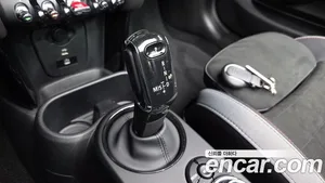 Mini Cooper Convertible, 2024 — миниатюра 9