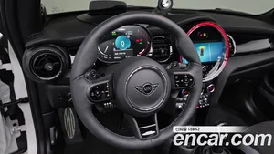 Mini Cooper Convertible, 2024 — миниатюра 13
