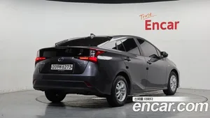 Toyota Prius, 2021 — миниатюра 1