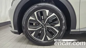 Kia EV6, 2023 — миниатюра 4