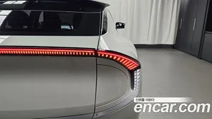 Kia EV6, 2023 — миниатюра 8
