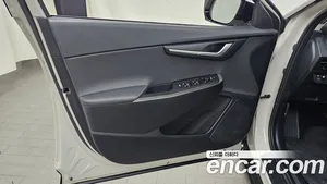 Kia EV6, 2023 — миниатюра 13