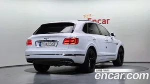 Bentley Bentayga, 2018 — миниатюра 2