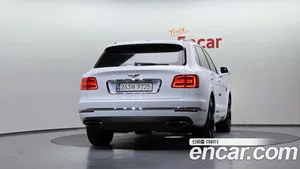 Bentley Bentayga, 2018 — миниатюра 4