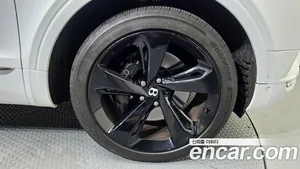 Bentley Bentayga, 2018 — миниатюра 5