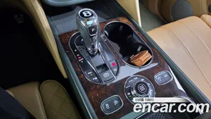 Bentley Bentayga, 2018 — миниатюра 9