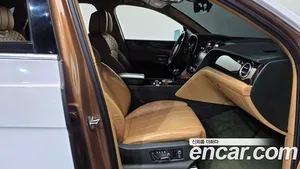 Bentley Bentayga, 2018 — миниатюра 11