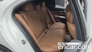 Mercedes-Benz E-Class, 2025 — миниатюра 18