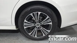 Mercedes-Benz E-Class, 2025 — миниатюра 7