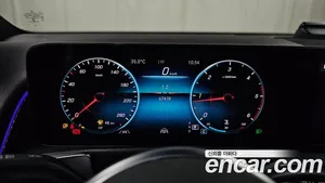 Mercedes-Benz GLB-Class, 2022 — миниатюра 11