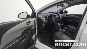 Chevrolet Aveo, 2017 — миниатюра 13