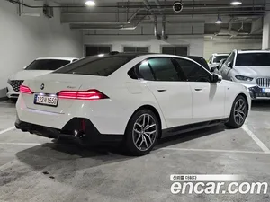 BMW 5-Series, 2023 — миниатюра 2